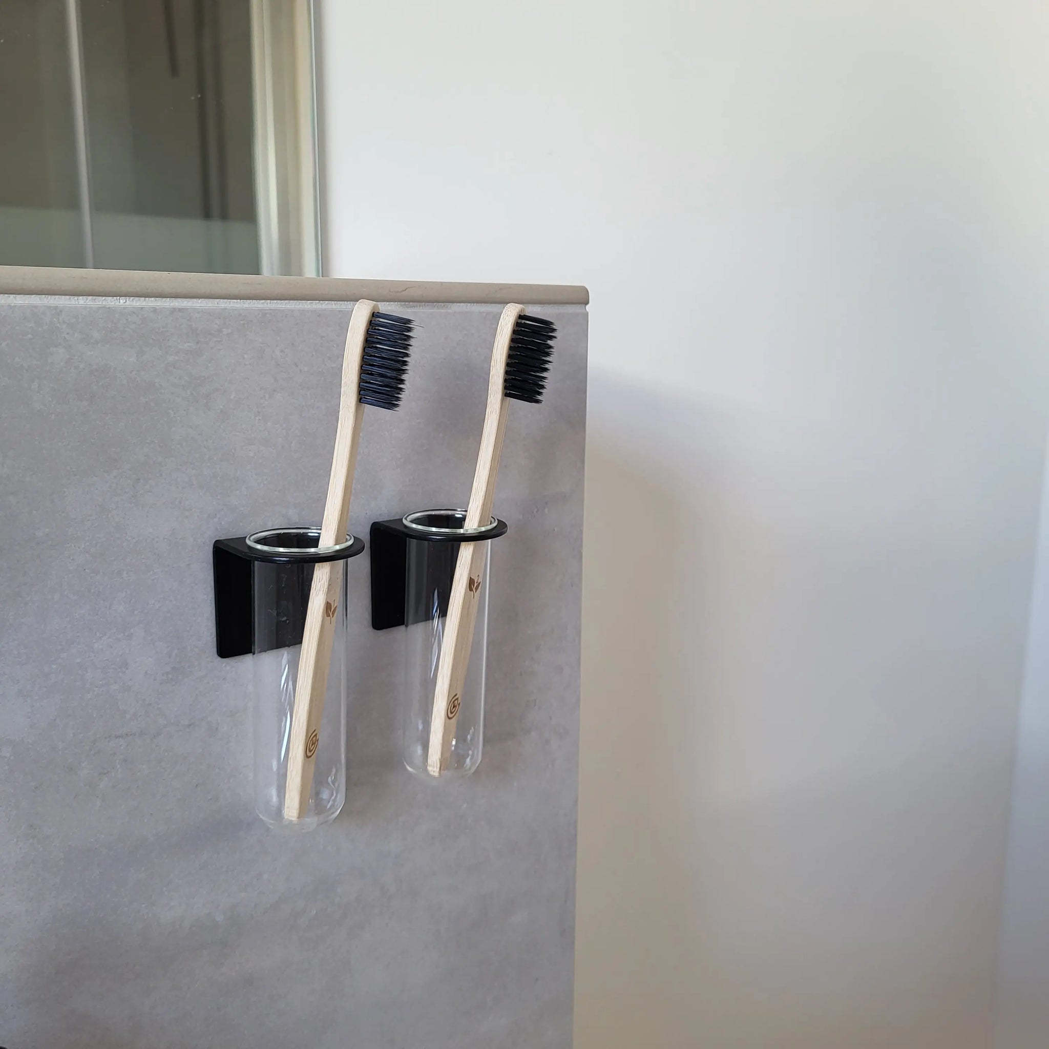 Zahnbürstenhalter aus Metall & Glas – Minimalistisch & Hygienisch | Einzel- & Set-Optionen (1–5 Stück)